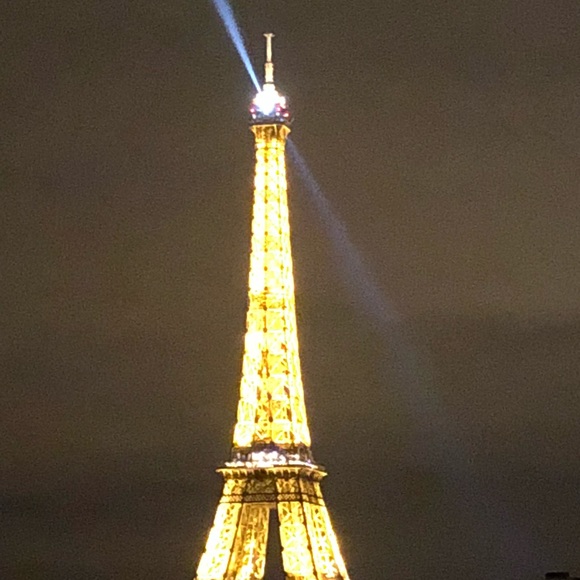 Meet your Posher, Lindsey - Picture 1 of 1